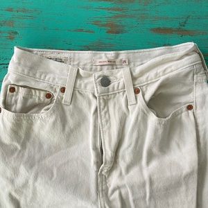 Levi high rise ribcage wide leg jeans in ecru size 25